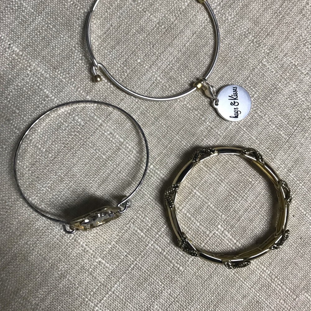 Women’s bangles - Picture 2 of 2